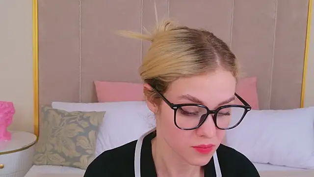 Rose_Masson: онлайн-секс-чат