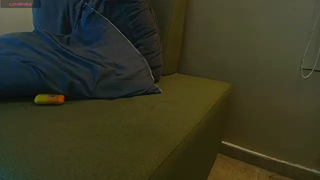 Pokazy przed kamerką – TROY_KIRK