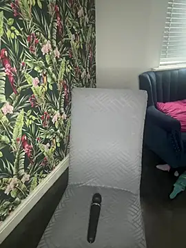 Chat +18 de Big-Tits696969 ao vivo