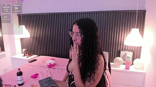 แชท XXX สดของ Lena_Ricci