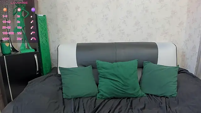 FemCupid Show in webcam