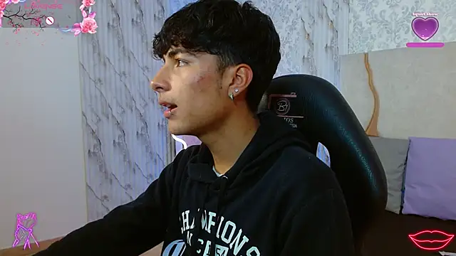 Webkamerová show osamu_tay