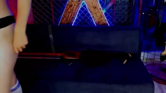 XXX chat uživo modela Dena_BDSM