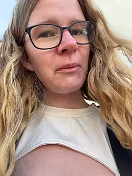 Bikergirl_97 Webcam-Show