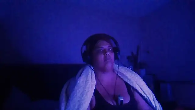 1n0nlythroat's Live XXX Chat