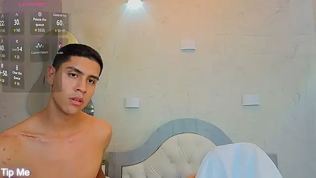 bastian_and_samantha Show in webcam