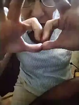 Pertunjukan Kamera Web oxavector