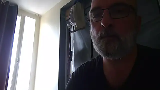 dav8038 Show in webcam