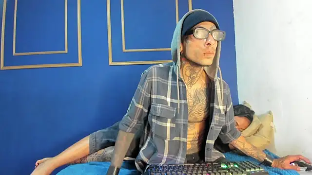 Sembang XXX Secara Langsung Demon_Rose_