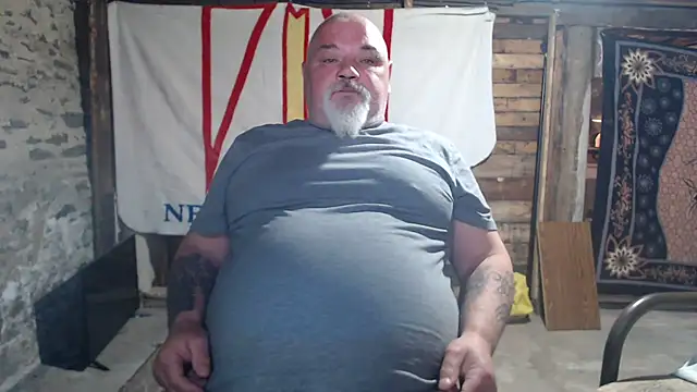 Newfiesausage1972 Webcam-Show