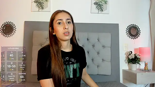 Онлайн чат XXX Arya_Grey