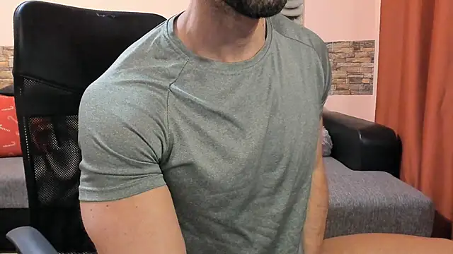 Pokazy przed kamerką – HotHunkTrainer