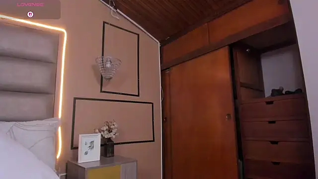 CAYLINCOLLINS: απευθείας συνομιλία ΧΧΧ