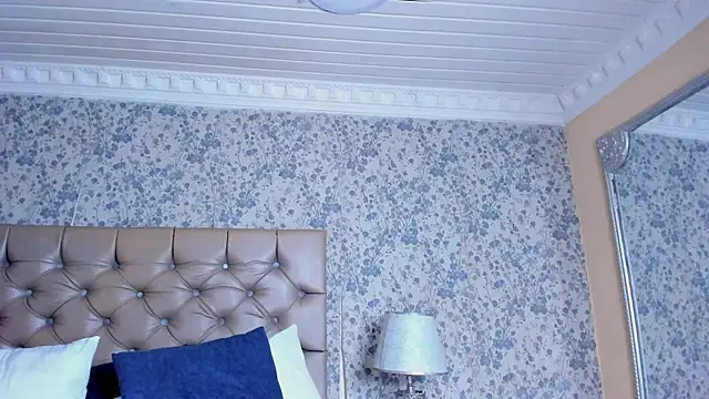 Pokazy przed kamerką – MikeHuddson