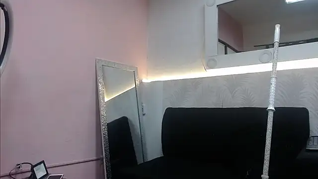 mia_turnerr 在線直播表演