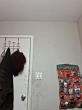 SpiderRose444 élő XXX-chatje