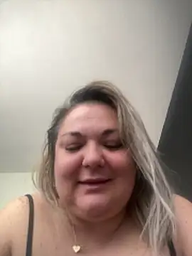 Chat XXX en directo de MikyVesela