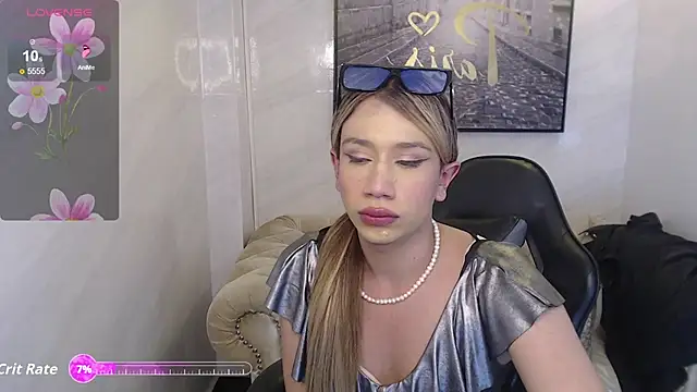 Evy_Luxx_v's Webcam Show