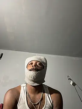 MIGHTYDEMONXXX: διαδικτυακό σόου στην κάμερα