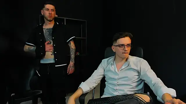 JonahShaw: διαδικτυακό σόου στην κάμερα