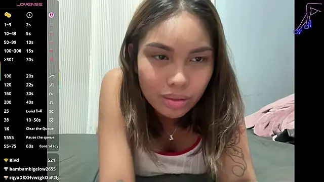 Pertunjukan Kamera Web Alaia_River