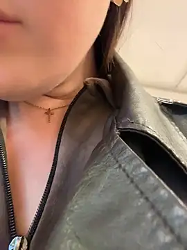 Czat XXX na żywo – KiraSunshine