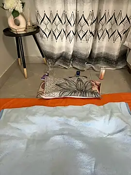 XXX chat uživo modela Nicole_bash