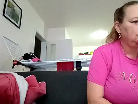 Jahudka47 Show in webcam