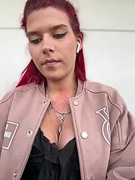 RiriRoseeyのライブXXXチャット