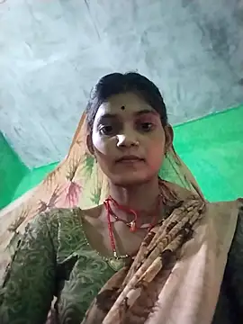 Jooli_cuty's Webcam Show