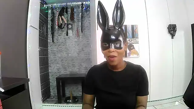 Show modela BaDSubMiss na web-kameri