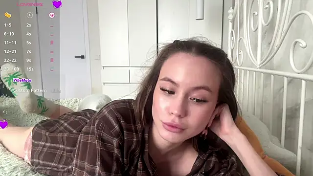 KitCerveny Live XXX Chat