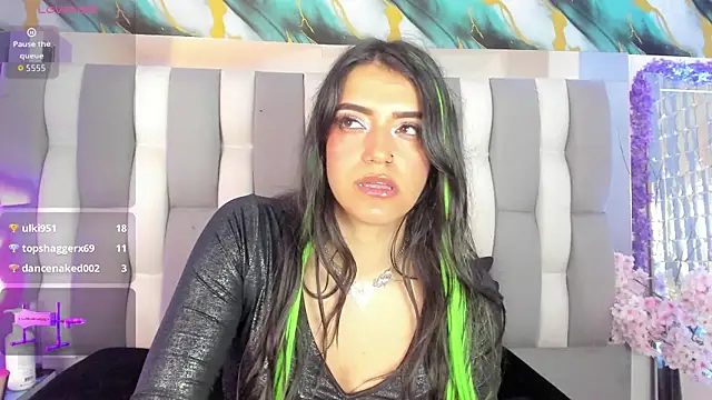 Chat XXX en directo de IsaDiiaz