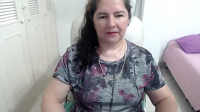 leonela_69 Chat XXX live