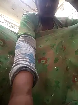 aunty_sumy élő XXX-chatje