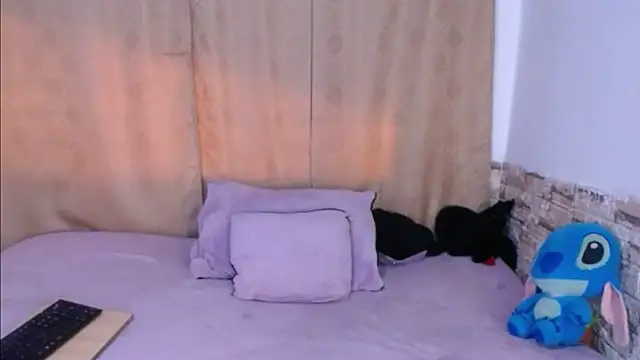 Pertunjukan Kamera Web Bicky_24