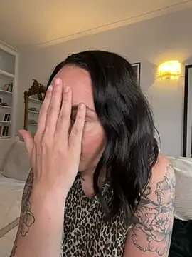 Orgasmille live XXX chat