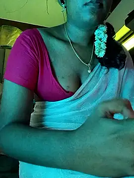 Show modela Tamil_Kavitha na web-kameri