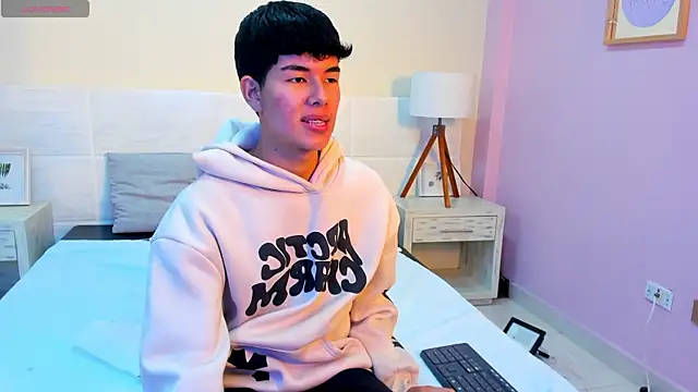 CAROLYNFOSTER Show in webcam