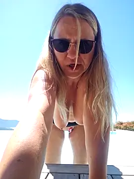 Show modela BLONDKICIA1 na web-kameri