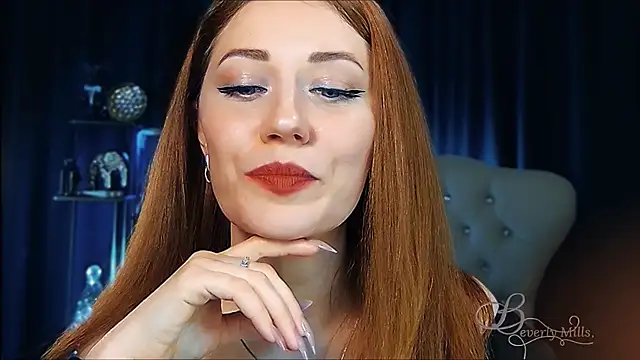 MissBeverlyMills' Live XXX Chat