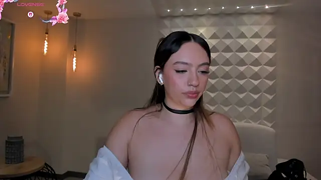 BellaRose_X's Live XXX Chat