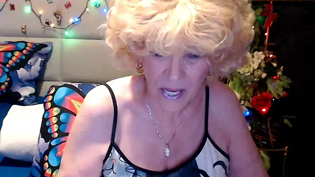 HappyWomanOn Webcamshow