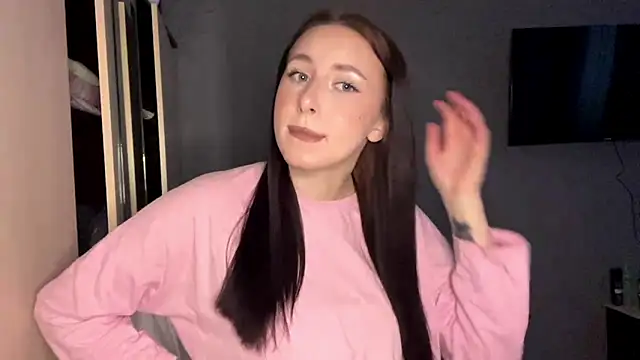 JanitaNetrosio 即時 XXX 聊天