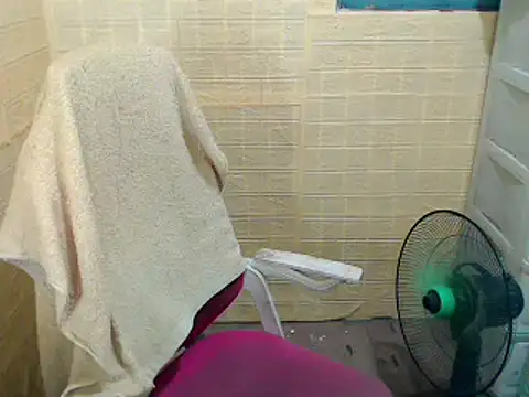 JuicyFoxCock 웹캠 쇼