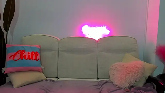 Cassy-Foxy Adlı Modelin Canlı XXX Sohbeti