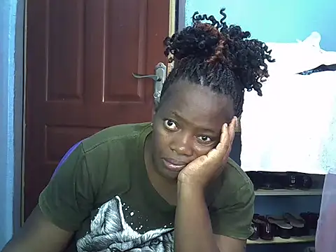 Ebonyceline: вебкам-шоу