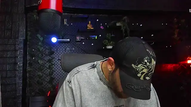 Chatroom XXX en direct de LexHardy