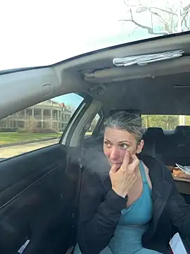 cumguzzler143 Show in webcam