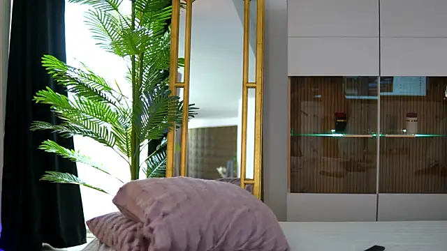 ZenyaNoir Webcam-Show